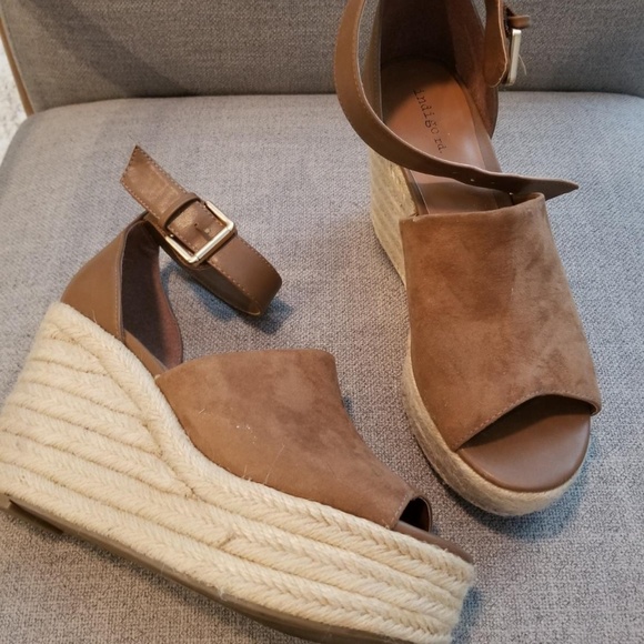 Indigo Rd Platform Wedge - Picture 2 of 2